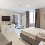 Appart hôtel Magi House Relais 4*