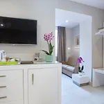 מלון דירות Magi House Relais סורנטו
