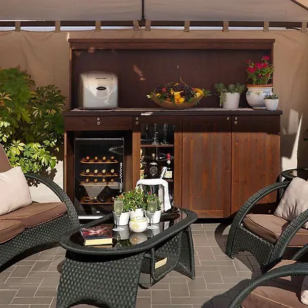 Aparthotel Magi House Relais 2*