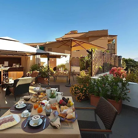 Magi House Relais Aparthotel 2*